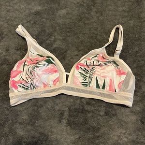 Lively mesh trim bralette